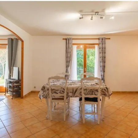 Hébergement de vacances Maison Au Calme Avec Jardin Cloturé